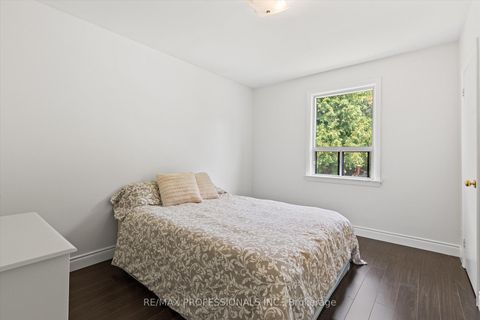 Photo 13 at 17 Allonsius Drive, West Deane, Toronto