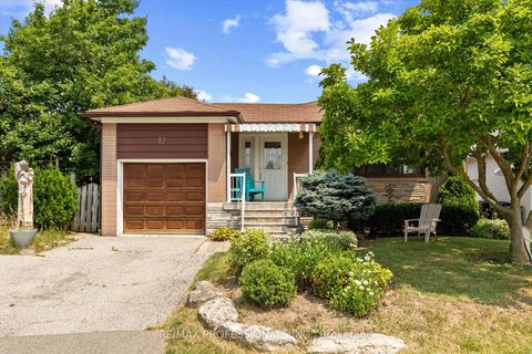 Photo 16 at 17 Allonsius Drive, West Deane, Toronto