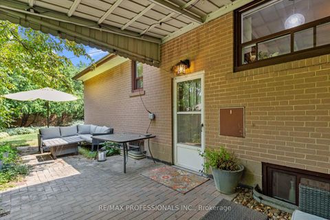 Photo 23 at 17 Allonsius Drive, West Deane, Toronto