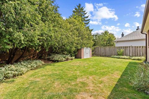 Photo 25 at 17 Allonsius Drive, West Deane, Toronto