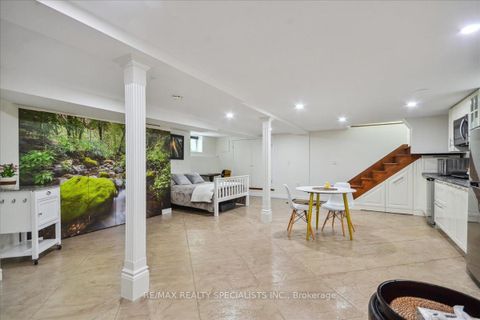 Photo 31 at 137 Milton Street, Queensway, Toronto
