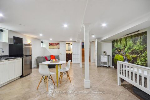 Photo 32 at 137 Milton Street, Queensway, Toronto