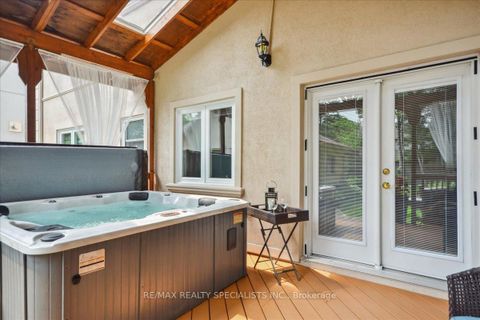 Photo 42 at 137 Milton Street, Queensway, Toronto