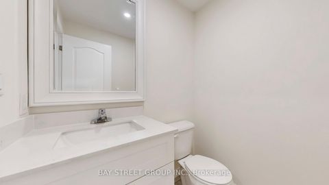 Photo 11 at 22 - 181 PARKTREE Drive, Maple, Vaughan