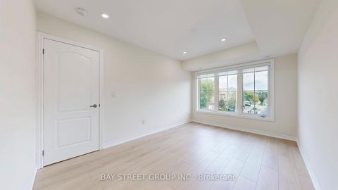 Photo 16 at 22 - 181 PARKTREE Drive, Maple, Vaughan
