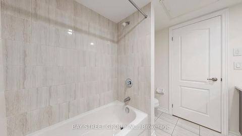 Photo 17 at 22 - 181 PARKTREE Drive, Maple, Vaughan