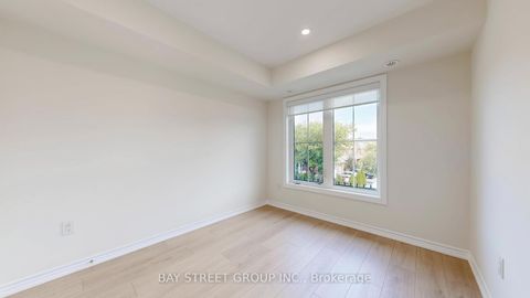 Photo 18 at 22 - 181 PARKTREE Drive, Maple, Vaughan
