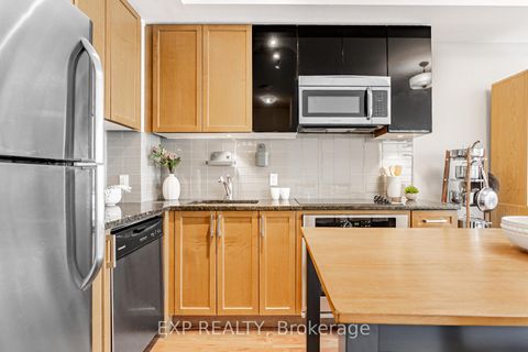 Photo 6 at 1018 - 98 Lillian Street, Mount Pleasant West, Toronto