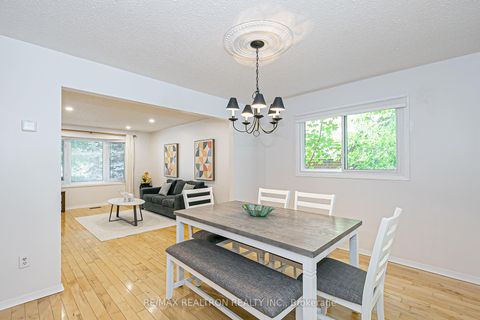 Photo 10 at 274 Yorkshire Drive, London, Newmarket