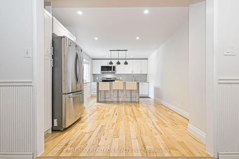 Photo 18 at 274 Yorkshire Drive, London, Newmarket Photo 18 at 274 Yorkshire Drive, London, Newmarket