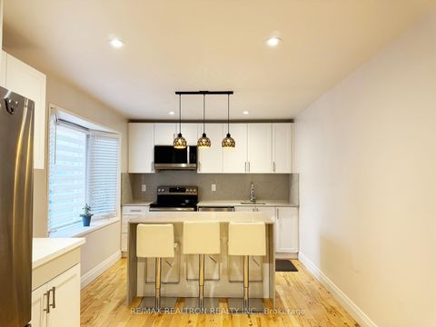 Photo 19 at 274 Yorkshire Drive, London, Newmarket