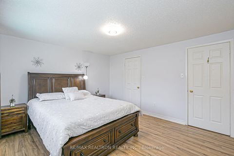 Photo 33 at 274 Yorkshire Drive, London, Newmarket