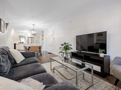 Photo 8 at 640 Winona Drive, Oakwood Village, Toronto