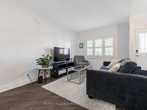 Photo 9 at 640 Winona Drive, Oakwood Village, Toronto