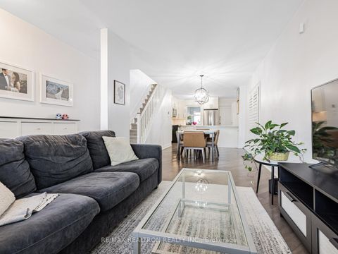 Photo 11 at 640 Winona Drive, Oakwood Village, Toronto