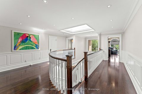 Photo 17 at 118 Forest Lane Drive, Beverley Glen, Vaughan