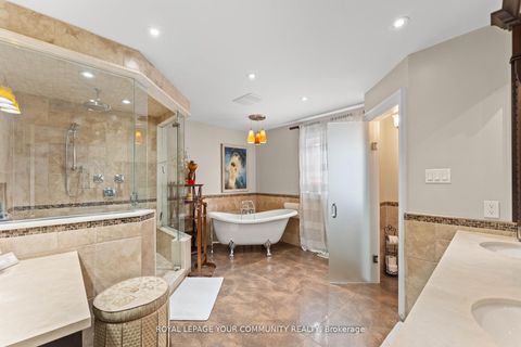 Photo 22 at 118 Forest Lane Drive, Beverley Glen, Vaughan