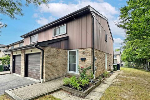 Photo 3 at 20 - 1121 Sandhurst Circle, Agincourt North, Toronto