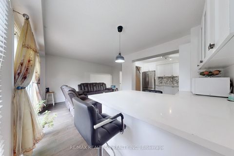 Photo 16 at 20 - 1121 Sandhurst Circle, Agincourt North, Toronto