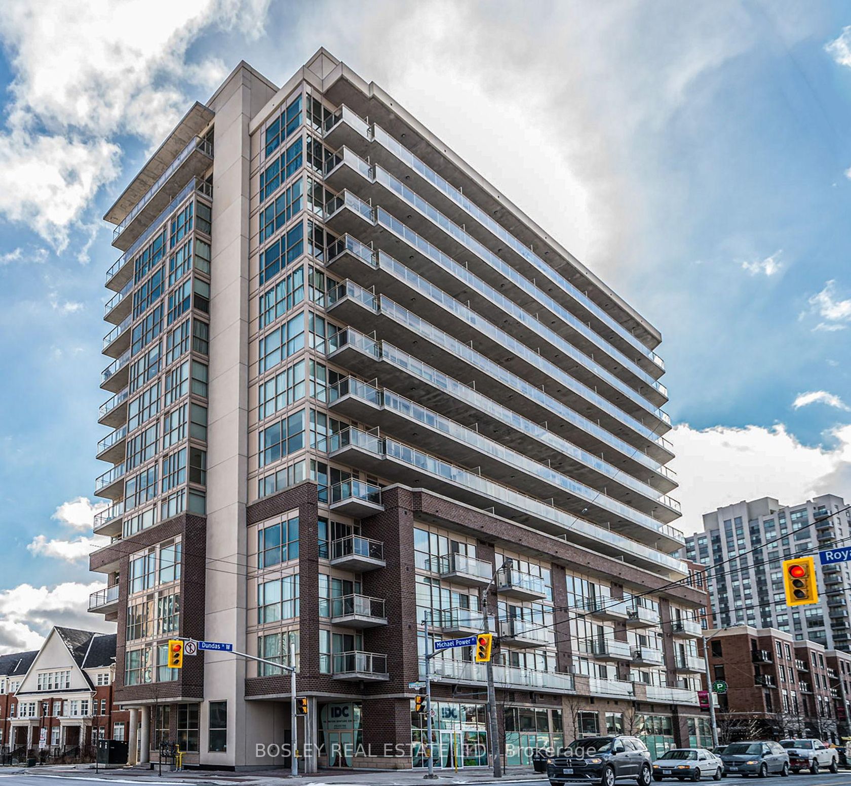 608 - 5101 Dundas Street W, City Centre West, Toronto by Loree Meneguzzi Real Estate 608 - 5101 Dundas Street W, City Centre West, Toronto