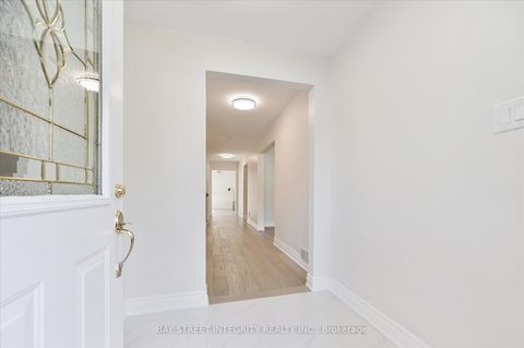Photo 4 at 21 Whitehorn Crescent, Don Valley Village, Toronto