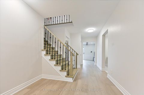 Photo 6 at 21 Whitehorn Crescent, Don Valley Village, Toronto