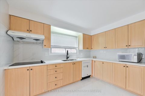 Photo 16 at 21 Whitehorn Crescent, Don Valley Village, Toronto