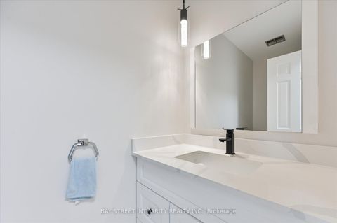 Photo 18 at 21 Whitehorn Crescent, Don Valley Village, Toronto