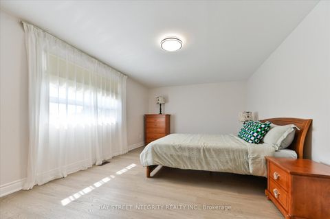 Photo 22 at 21 Whitehorn Crescent, Don Valley Village, Toronto