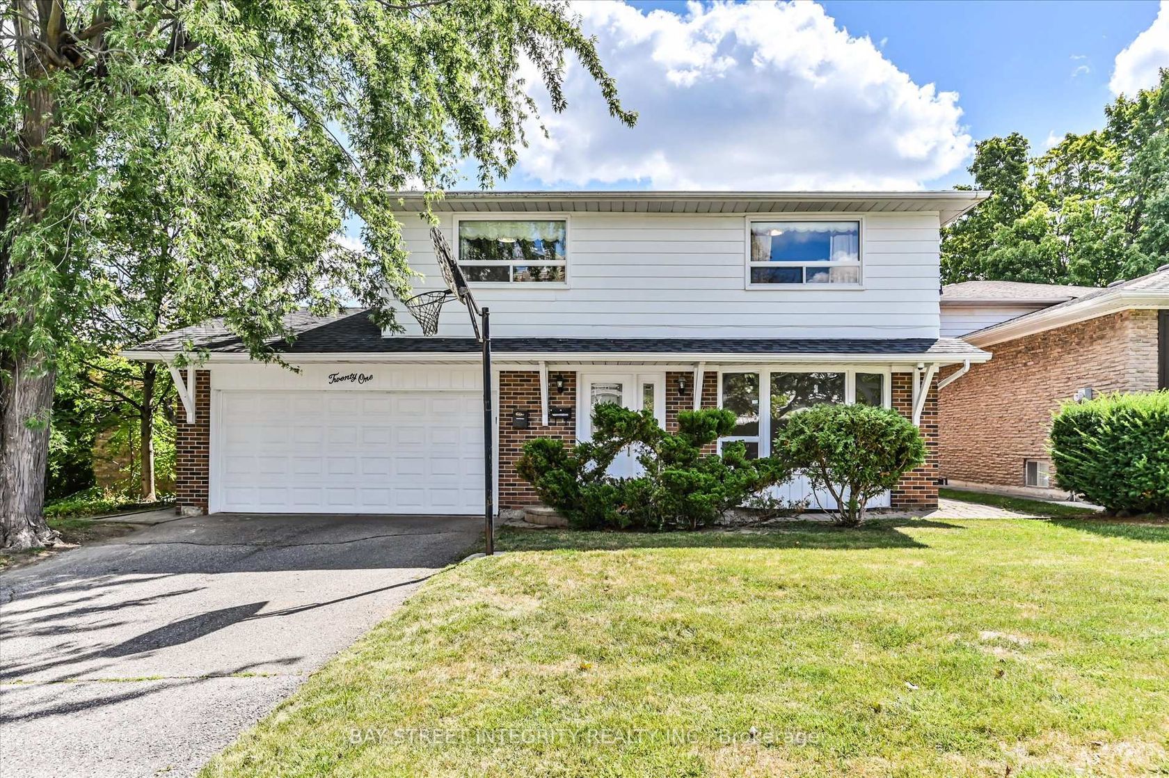 21 Whitehorn Crescent, Don Valley Village, Toronto 
