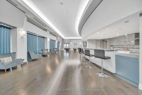 Photo 9 at 416 - 550 Queens Quay W, Waterfront Communities C1, Toronto