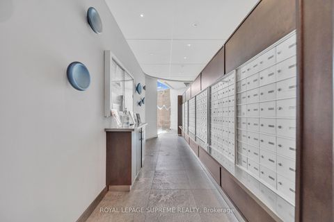 Photo 11 at 416 - 550 Queens Quay W, Waterfront Communities C1, Toronto