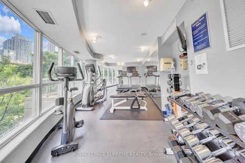 Photo 13 at 416 - 550 Queens Quay W, Waterfront Communities C1, Toronto