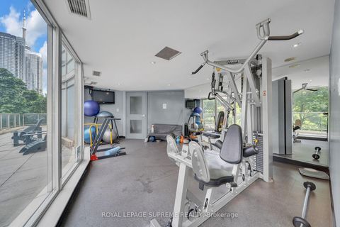 Photo 14 at 416 - 550 Queens Quay W, Waterfront Communities C1, Toronto