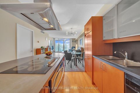 Photo 20 at 416 - 550 Queens Quay W, Waterfront Communities C1, Toronto