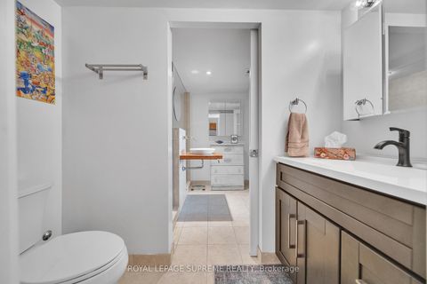 Photo 30 at 416 - 550 Queens Quay W, Waterfront Communities C1, Toronto