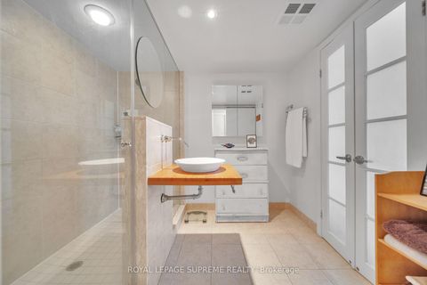 Photo 32 at 416 - 550 Queens Quay W, Waterfront Communities C1, Toronto
