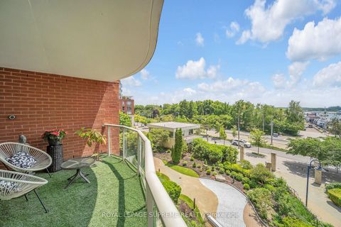 Photo 41 at 416 - 550 Queens Quay W, Waterfront Communities C1, Toronto
