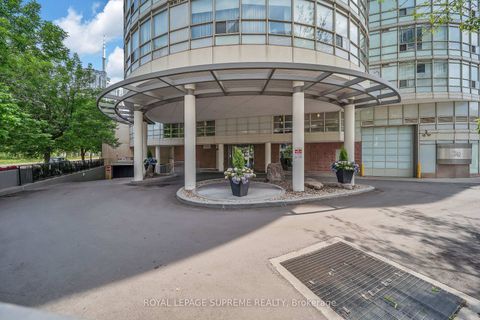 Photo 45 at 416 - 550 Queens Quay W, Waterfront Communities C1, Toronto