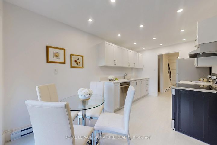 Photo 10 at 11 Glen Springs Drive, L'Amoreaux, Toronto