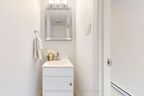 Photo 13 at 11 Glen Springs Drive, L'Amoreaux, Toronto