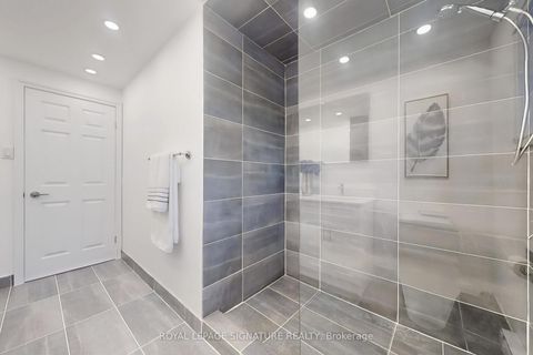 Photo 19 at 11 Glen Springs Drive, L'Amoreaux, Toronto