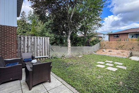 Photo 29 at 11 Glen Springs Drive, L'Amoreaux, Toronto