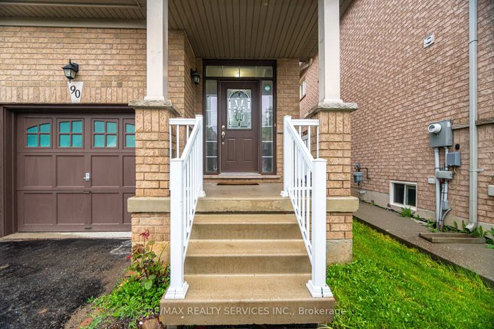 Photo 4 at 90 Crumlin Crescent, Credit Valley, Brampton