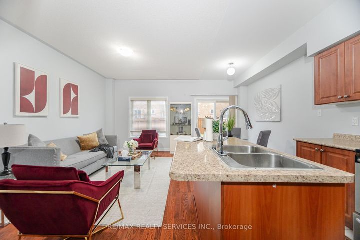 Photo 7 at 90 Crumlin Crescent, Credit Valley, Brampton
