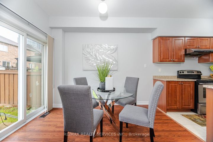 Photo 12 at 90 Crumlin Crescent, Credit Valley, Brampton