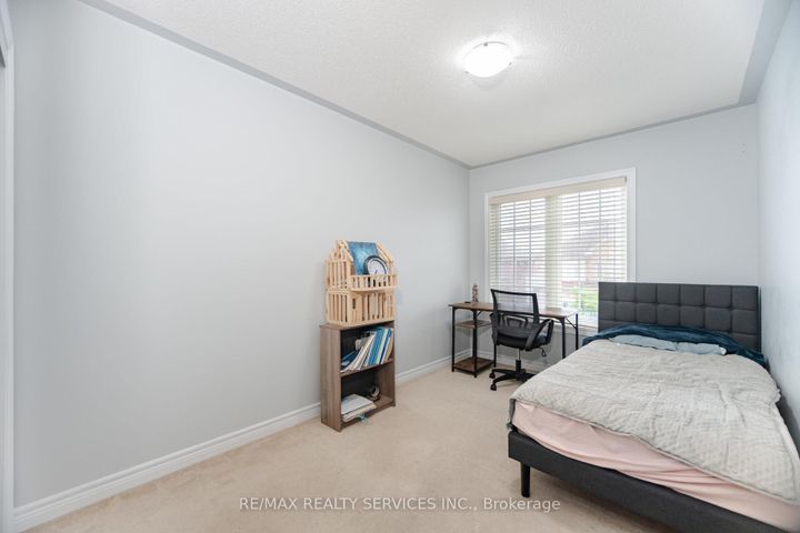 Photo 26 at 90 Crumlin Crescent, Credit Valley, Brampton