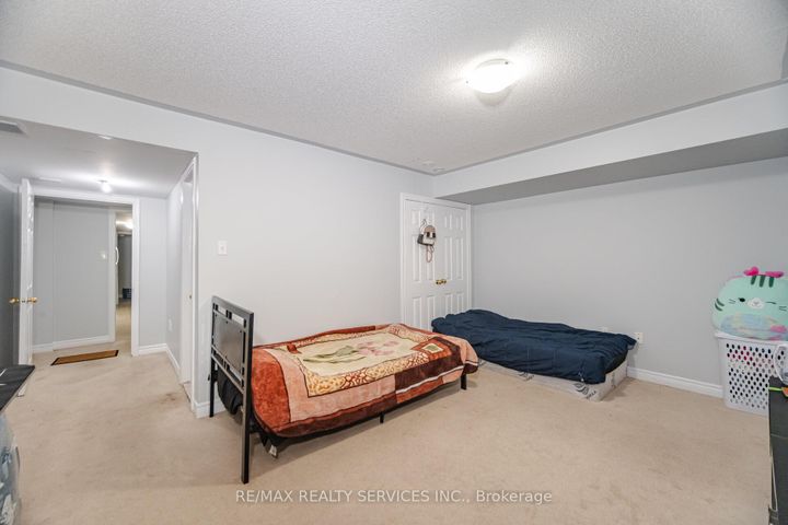 Photo 32 at 90 Crumlin Crescent, Credit Valley, Brampton