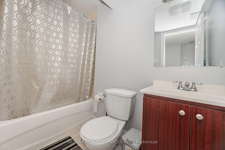 Photo 34 at 90 Crumlin Crescent, Credit Valley, Brampton