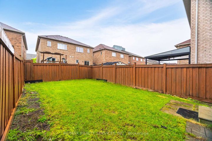 Photo 37 at 90 Crumlin Crescent, Credit Valley, Brampton